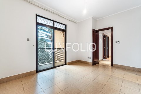 Apartment in Old Town, Dubai 3 bedrooms, 183 sq.m. № 45578 - photo 8