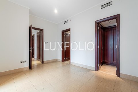 Apartment in Old Town, Dubai 3 bedrooms, 183 sq.m. № 45578 - photo 7