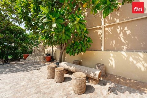 Villa en Dubai, 5 dormitorios, 793.3 m², № 134781 - foto 28
