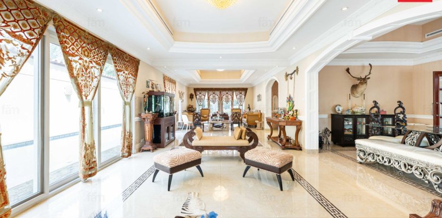 Villa en Dubai, 5 dormitorios, 793.3 m², № 134781