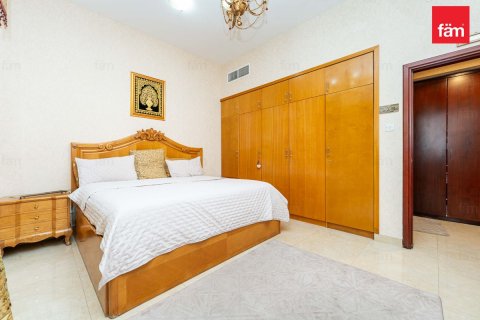 Villa en Dubai, 5 dormitorios, 793.3 m², № 134781 - foto 18