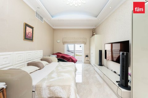 Villa en Dubai, 5 dormitorios, 793.3 m², № 134781 - foto 10