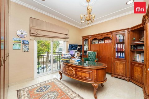 Villa en Dubai, 5 dormitorios, 793.3 m², № 134781 - foto 9