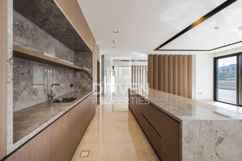 Снять в аренду виллу в Golf Place, Дубай Хилс Эстейт, Дубай: 5 спален, 705.04м², № 128892 - фото 3
