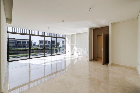 Снять в аренду виллу в Golf Place, Дубай Хилс Эстейт, Дубай: 5 спален, 705.04м², № 128892 - фото 23