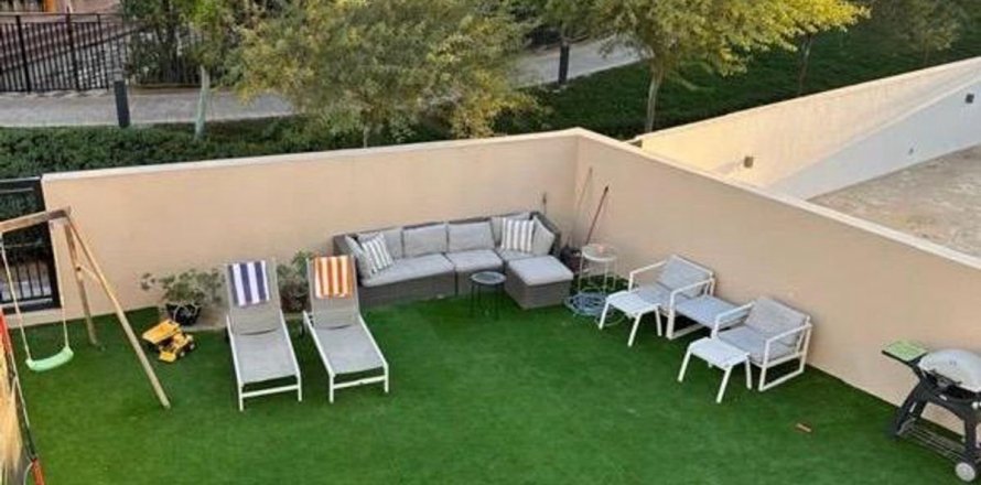 تاون هاوس في دبي 4 غرف نوم, 382.5 م² رقم 137908