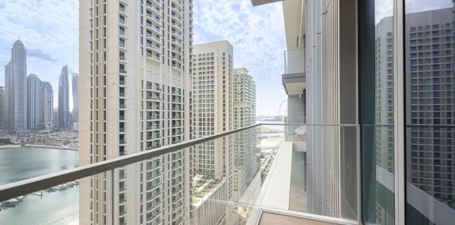 Apartment in EMAAR Beachfront, Dubai Harbour, Dubai 1 bedroom, 71.07 sq.m. № 52874