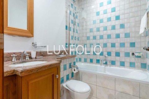 Apartment in Old Town, Dubai 2 bedrooms, 123 sq.m. № 45276 - photo 7