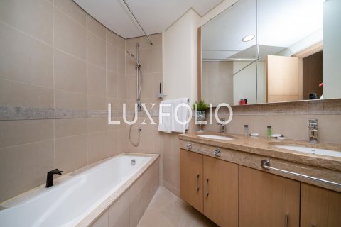 Снять в аренду квартиру в Burj Vista, Даунтаун Дубай (Даунтаун Бурдж Дубай), Дубай: 3 спальни, 169м², № 46155 - фото 16