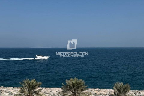 Apartment in Palm Jumeirah, Dubai 3 bedrooms, 166 sq.m. № 14902 - photo 4