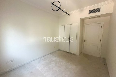 Villa in Al Barsha 1, Al Barsha, Dubai 4 bedrooms, 324 sq.m. № 45069 - photo 9