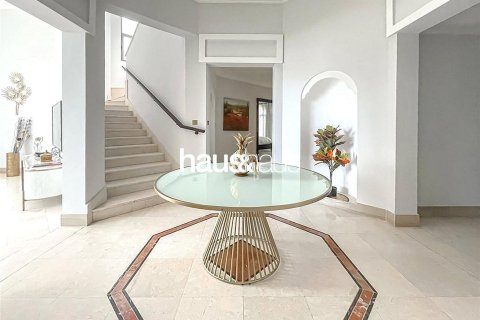 Villa in Garden Homes, Palm Jumeirah, Dubai 4 bedrooms, 465 sq.m. № 45056 - photo 8