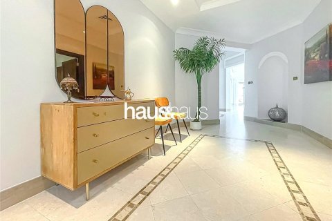 Villa in Garden Homes, Palm Jumeirah, Dubai 4 bedrooms, 465 sq.m. № 45056 - photo 9