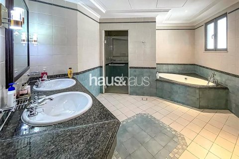 Villa in Garden Homes, Palm Jumeirah, Dubai 4 bedrooms, 465 sq.m. № 45056 - photo 7
