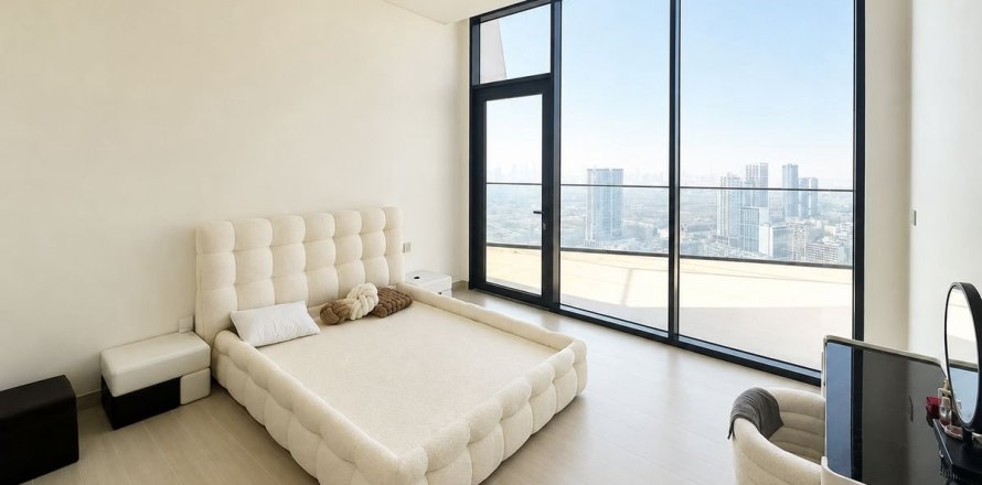 Apartment in Dubai 2 bedrooms, 161.5 sq.m. № 133315