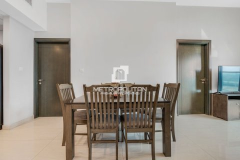 Apartment in Business Bay, Dubai 2 bedrooms, 125 sq.m. № 73340 - photo 6