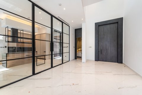 Villa in Wadi Al Safa 3, Dubai 5 bedrooms, 1012 sq.m. № 97119 - photo 9