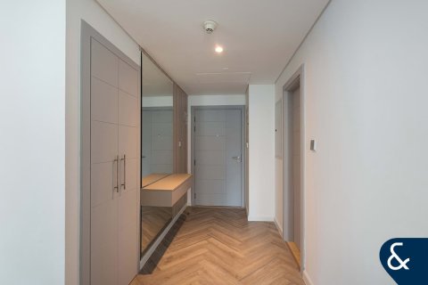 Apartamento en BURJ VIEWS en Downtown Dubai (Downtown Burj Dubai), Dubai, 1 dormitorio, 85 m², № 79311 - foto 5