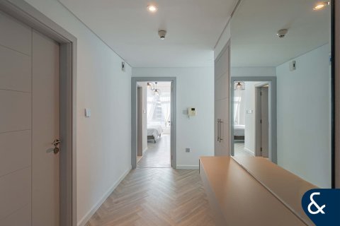 Apartamento en BURJ VIEWS en Downtown Dubai (Downtown Burj Dubai), Dubai, 1 dormitorio, 85 m², № 79311 - foto 4