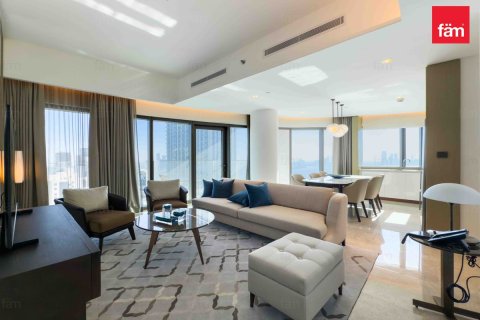 Apartment in Dubai 3 bedrooms, 132.5 sq.m. № 10241
