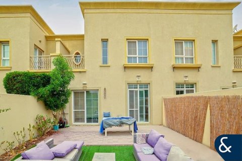 Villa in The Springs, Dubai 2 bedrooms, 157 sq.m. № 74493 - photo 2
