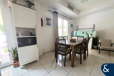 Villa in The Springs, Dubai 2 bedrooms, 157 sq.m. № 74493 - photo 8