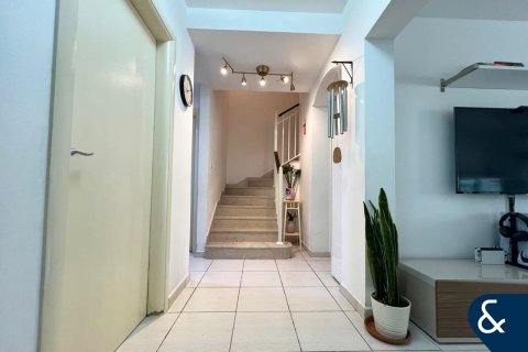 Villa in The Springs, Dubai 2 bedrooms, 157 sq.m. № 74493 - photo 11
