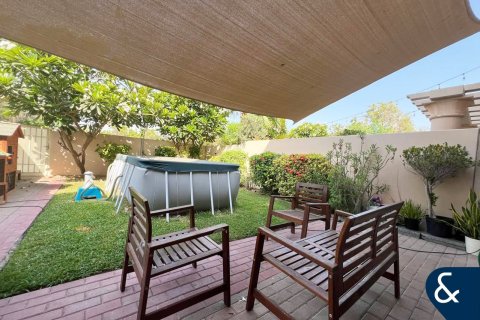Villa in The Springs, Dubai 2 bedrooms, 157 sq.m. № 74493 - photo 19