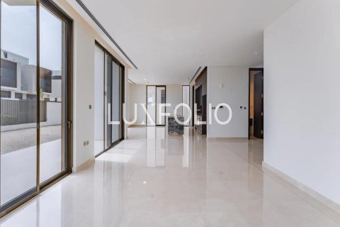Купить виллу в Дубай Хилс Эстейт, Дубай: 5 спален, 512м², № 45950 - фото 3