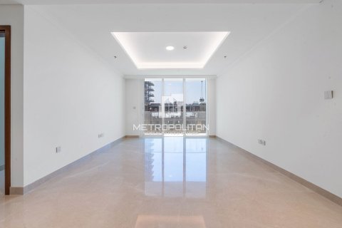 Квартира в EMAAR Beachfront, Dubai Harbour, Дубай, 1 спальня, 74м², № 74208