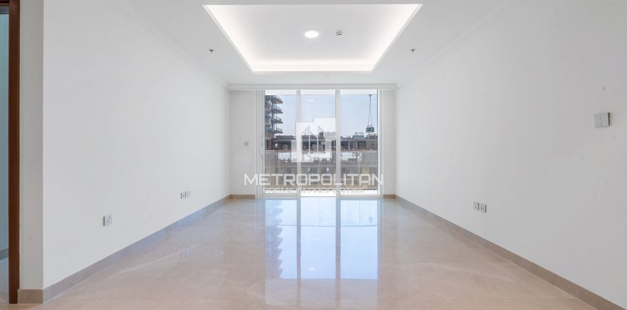 Квартира в EMAAR Beachfront, Dubai Harbour, Дубай, 1 спальня, 74м², № 74208