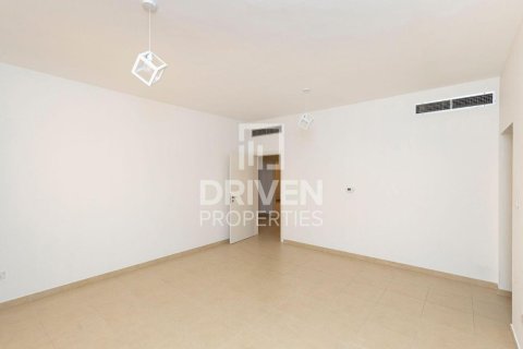Villa à Umm Suqeim, Dubai, 5 chambres, 3716.12 m², № 128701 - photo 14