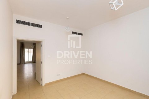 Villa à Umm Suqeim, Dubai, 5 chambres, 3716.12 m², № 128701 - photo 11