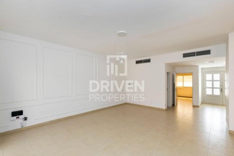 Villa à Umm Suqeim, Dubai, 5 chambres, 3716.12 m², № 128701 - photo 6