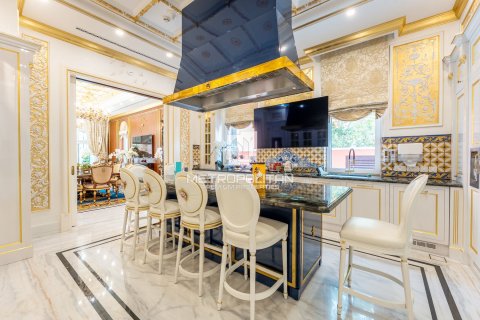 Villa in XXII Carat, Palm Jumeirah, Dubai 7 bedrooms, 1530 sq.m. № 72921 - photo 5