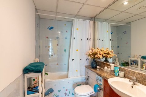 Appartement à Dubai, 1 chambre, 75.8 m², № 52679 - photo 5