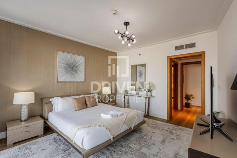 Apartment in Downtown Dubai (Downtown Burj Dubai), Dubai 3 bedrooms, 250.56 sq.m. № 140813 - photo 8