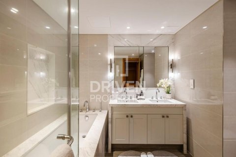 Apartment in Downtown Dubai (Downtown Burj Dubai), Dubai 3 bedrooms, 250.56 sq.m. № 140813 - photo 21