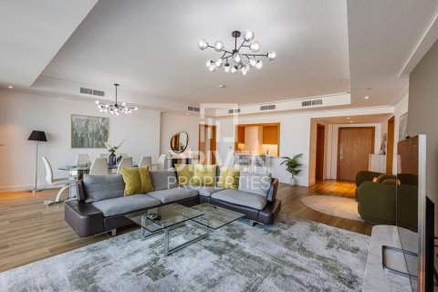 Apartment in Downtown Dubai (Downtown Burj Dubai), Dubai 3 bedrooms, 250.56 sq.m. № 140813 - photo 3