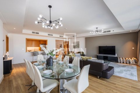 Apartment in Downtown Dubai (Downtown Burj Dubai), Dubai 3 bedrooms, 250.56 sq.m. № 140813 - photo 5