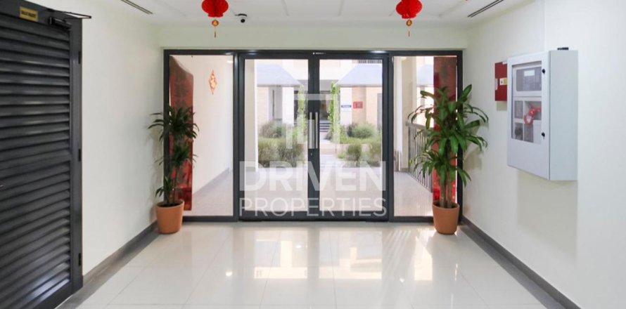 Bâtiment à Dubai Investment Park, Dubai, 1005.68 m², № 140823