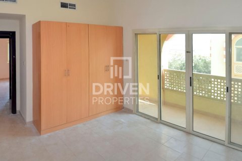 Bâtiment à Dubai Investment Park, Dubai, 1005.68 m², № 140823 - photo 2