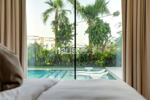 Villa in Jumeirah Islands, Dubai 5 bedrooms, 511 sq.m. № 43417 - photo 30