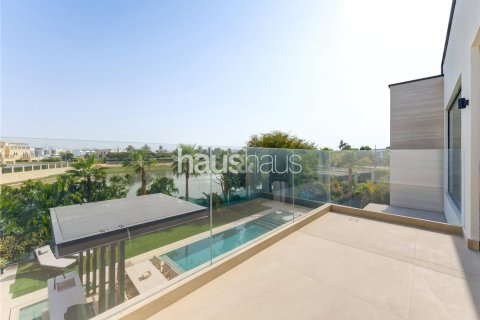 Villa in Jumeirah Islands, Dubai 5 bedrooms, 511 sq.m. № 43417 - photo 20