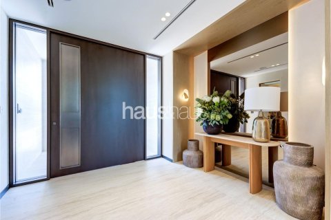 Villa in Jumeirah Islands, Dubai 5 bedrooms, 511 sq.m. № 43417 - photo 3