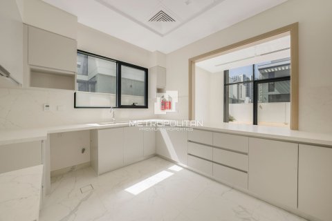 Villa en Murooj Al Furjan, Al Furjan, Dubai, 4 dormitorios, 331 m², № 15275 - foto 25
