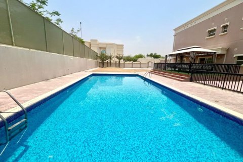 Villa in Al Barsha, Dubai 5 bedrooms, 1463.18 sq.m. № 52557