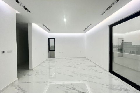 Villa in Al Barsha, Dubai 5 bedrooms, 1381.89 sq.m. № 52553 - photo 5