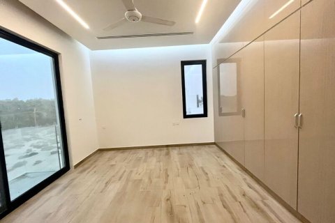Villa in Al Barsha, Dubai 5 bedrooms, 1381.89 sq.m. № 52553 - photo 4