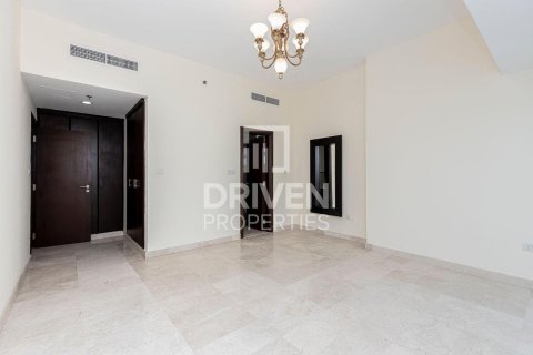 Снять в аренду квартиру в KG Tower, Дубай Марина, Дубай: 3 спальни, 285.77м², № 129629 - фото 12